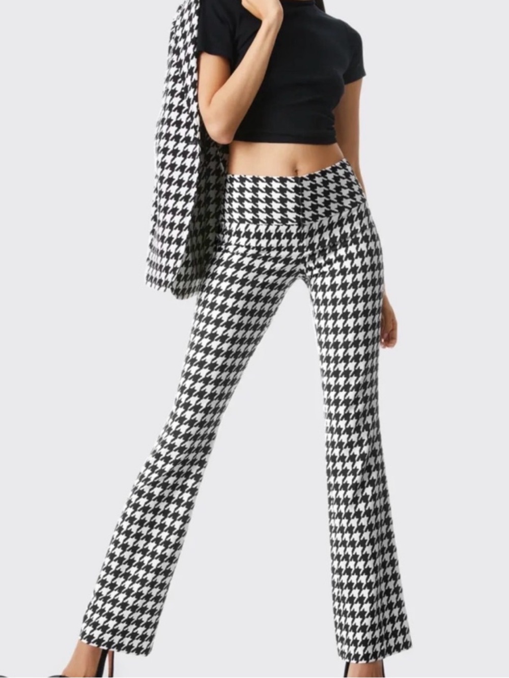 Alice + Olivia Houndstooth Black White Crepe Fitted Flare Pants